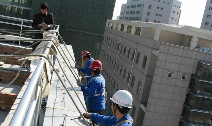 四川外墻清洗：煥新城市建筑的亮麗外衣！